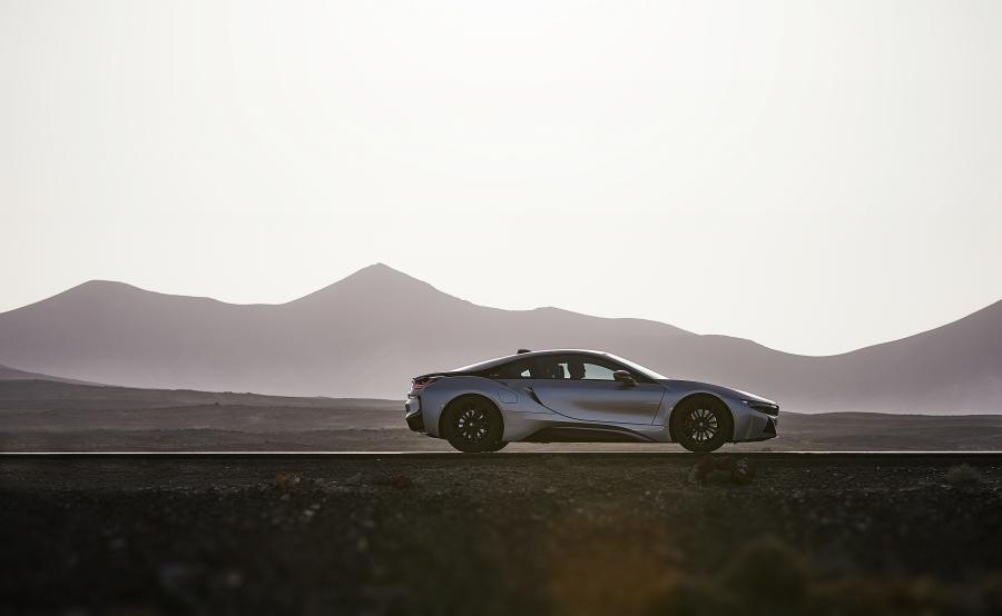  BMW i8 Coupe (I12) 2018 года  (WW) (фото 3 из 25)
